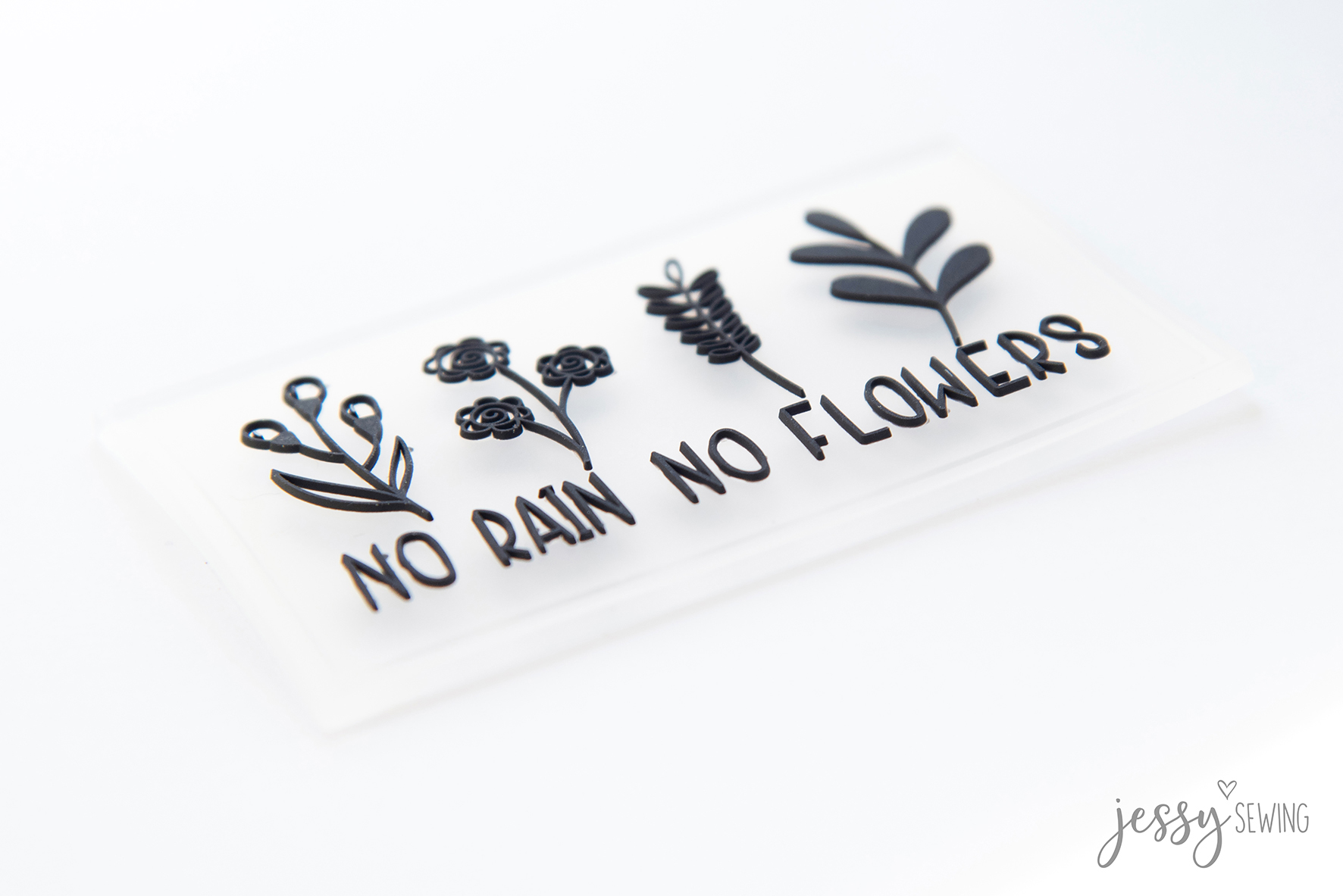 #245 Gummilabel "no rain no flowers"